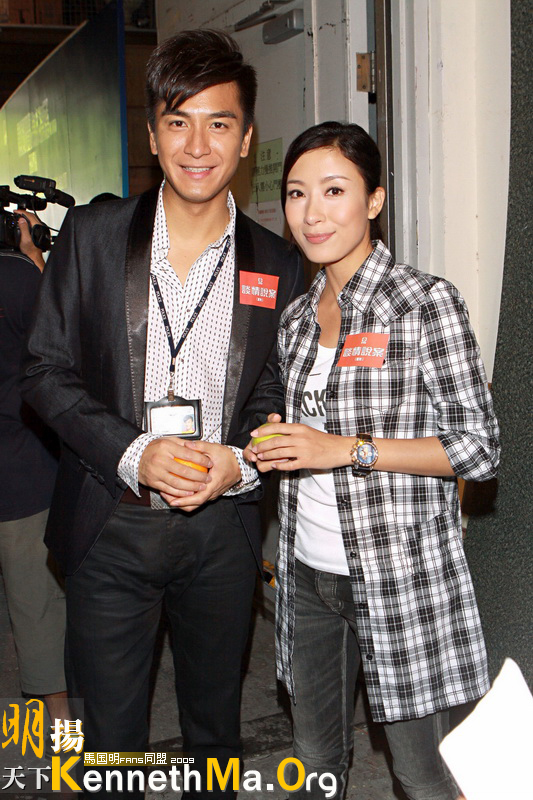 《谈情说案》海报