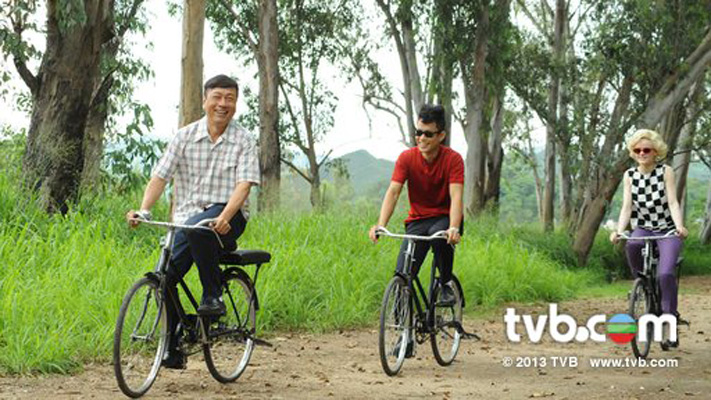 《神探高伦布》剧照第7张图片