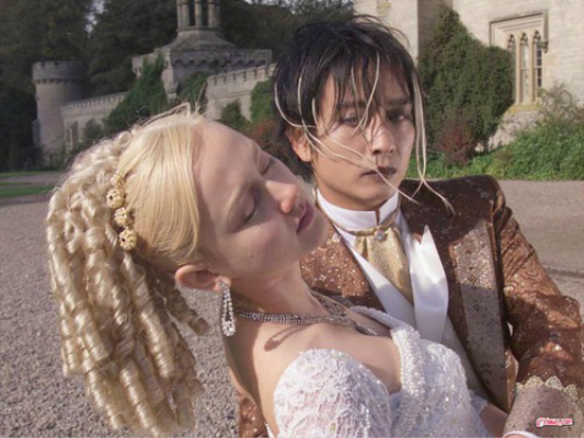 《我和僵尸有个约会II》海报