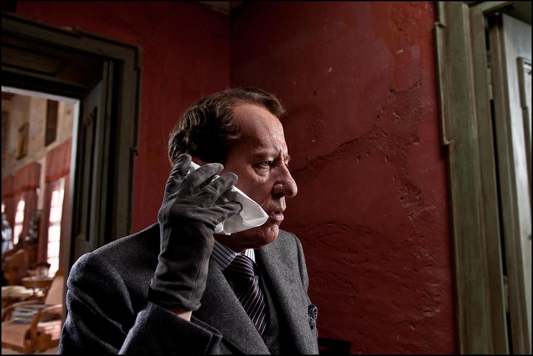 《最佳出价》海报第28张图片