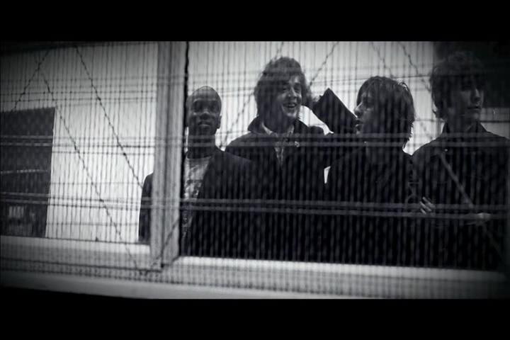 《没有无辜的旁观者》剧照第17张图片