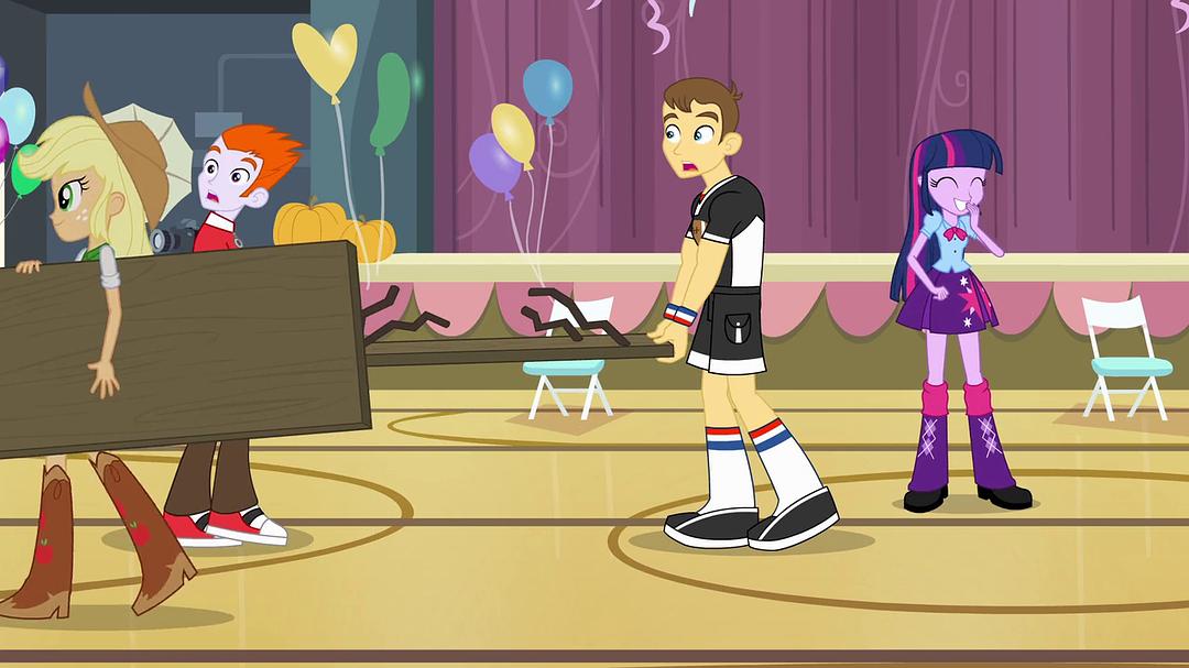 《彩虹小马：小马国女孩》海报第13张图片