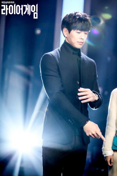 《欺诈游戏》剧照第31张图片