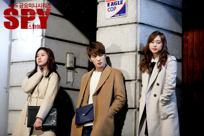 《间谍》海报第5张图片