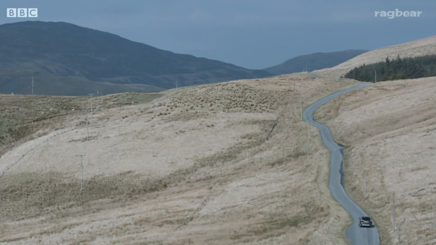 《荒郊疑云第一季》剧照第16张图片