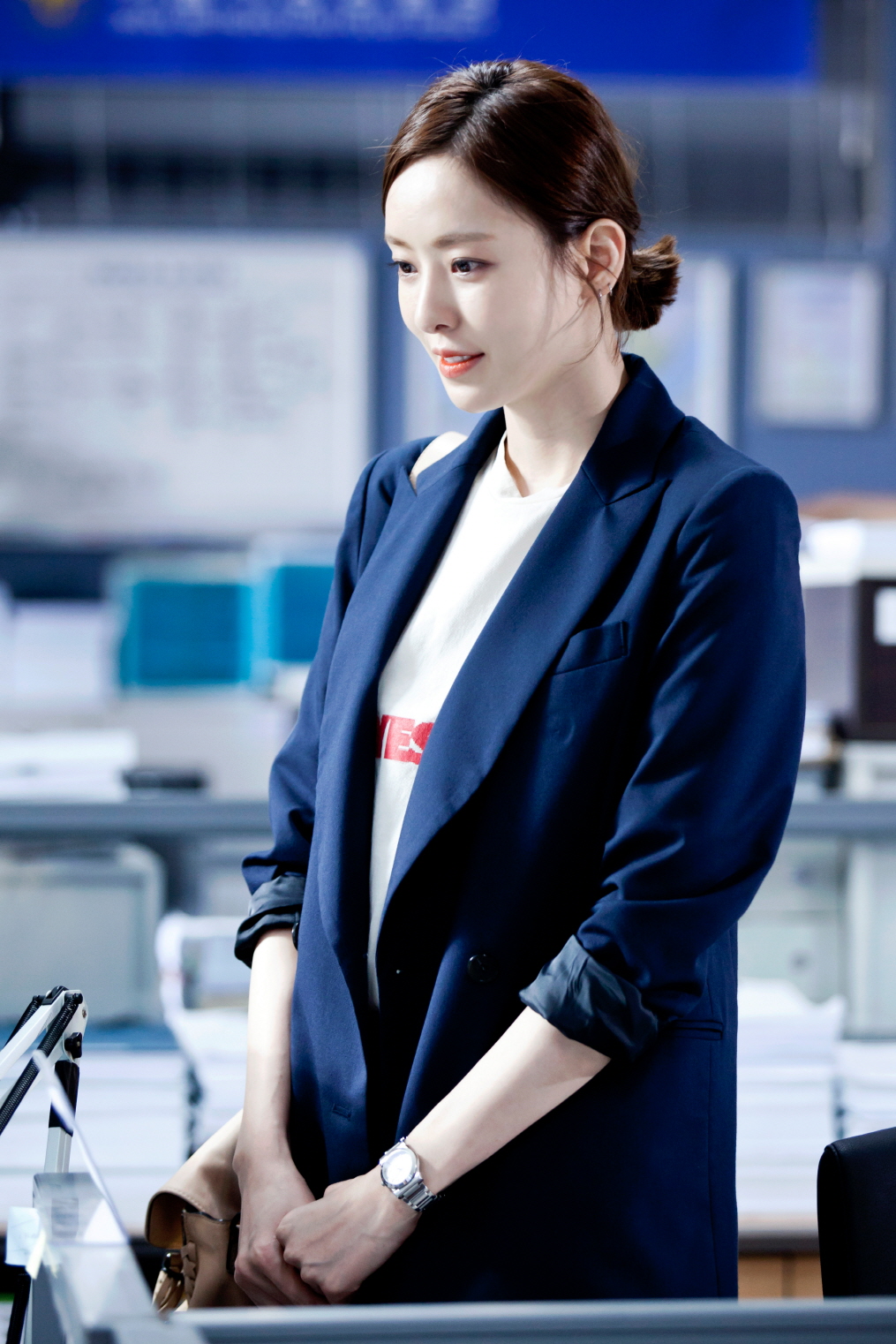 《警察夫人》剧照第37张图片