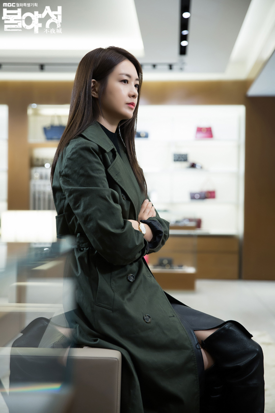 《不夜城》剧照第8张图片