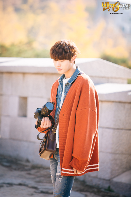 《三色幻想：戒指的女王》剧照第5张图片