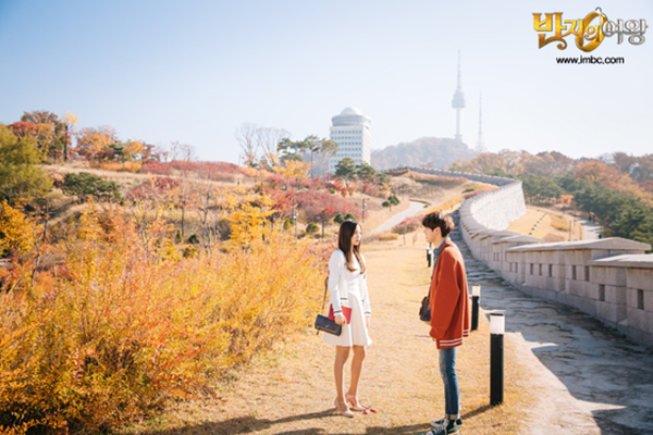 《三色幻想：戒指的女王》剧照第10张图片