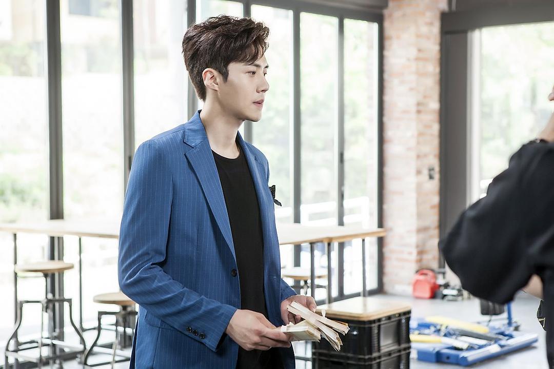 《最强送货员》剧照第2张图片