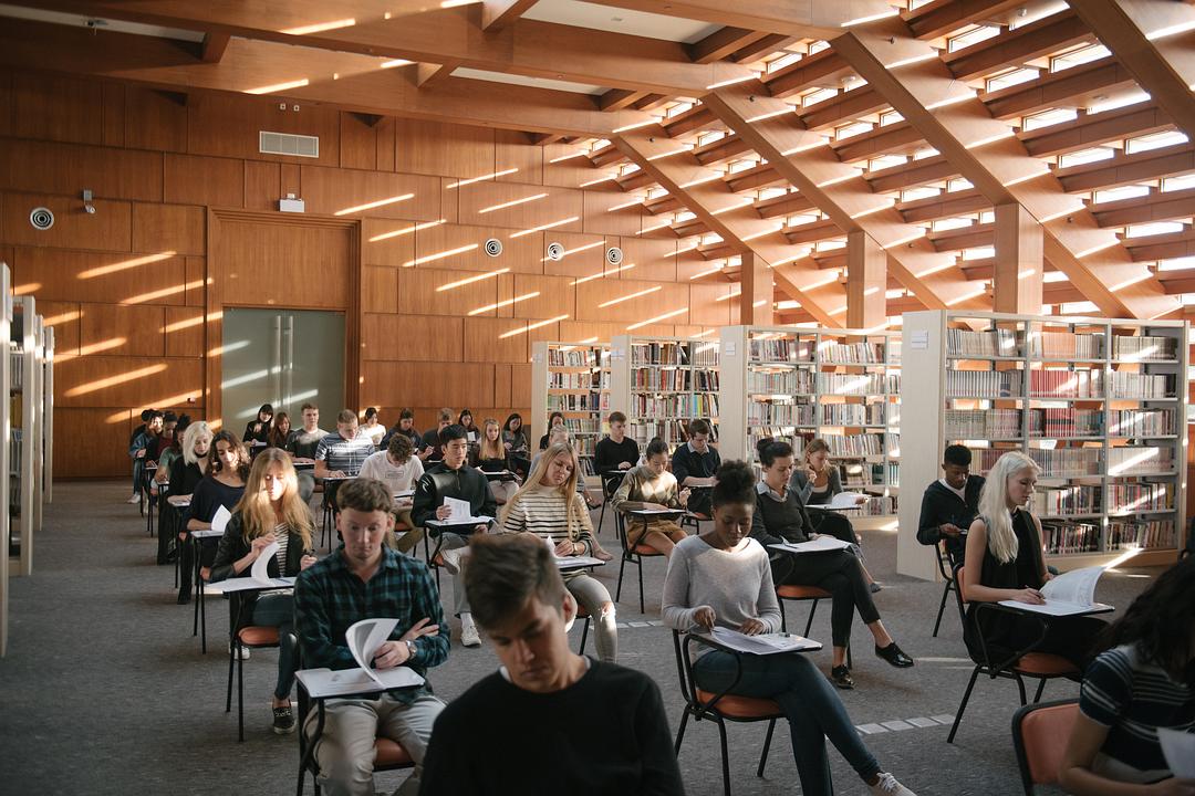 《天才枪手》海报第51张图片