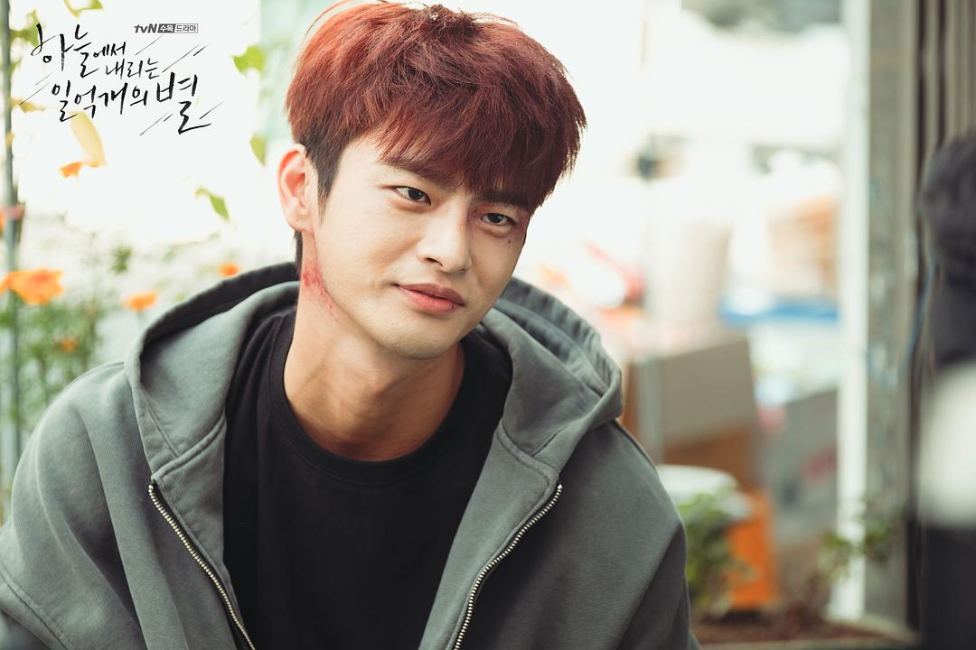 《从天而降的一亿颗星星》剧照第37张图片