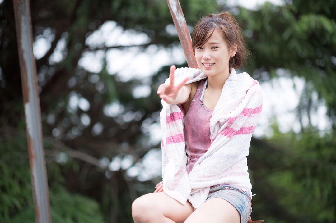 《摄影机不要停！》海报第4张图片