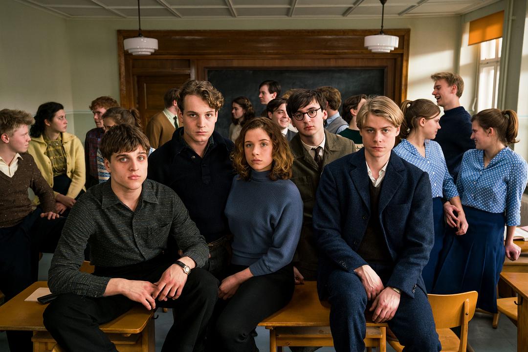 《沉默的教室》海报第2张图片