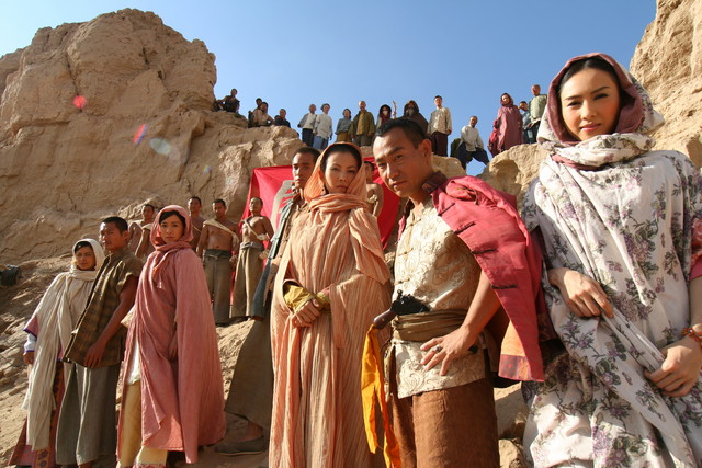 《火舞黄沙》海报第23张图片