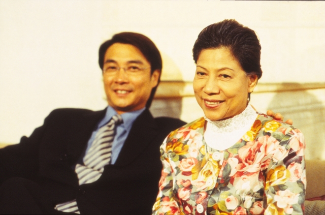 《婚前昏后》海报第42张图片