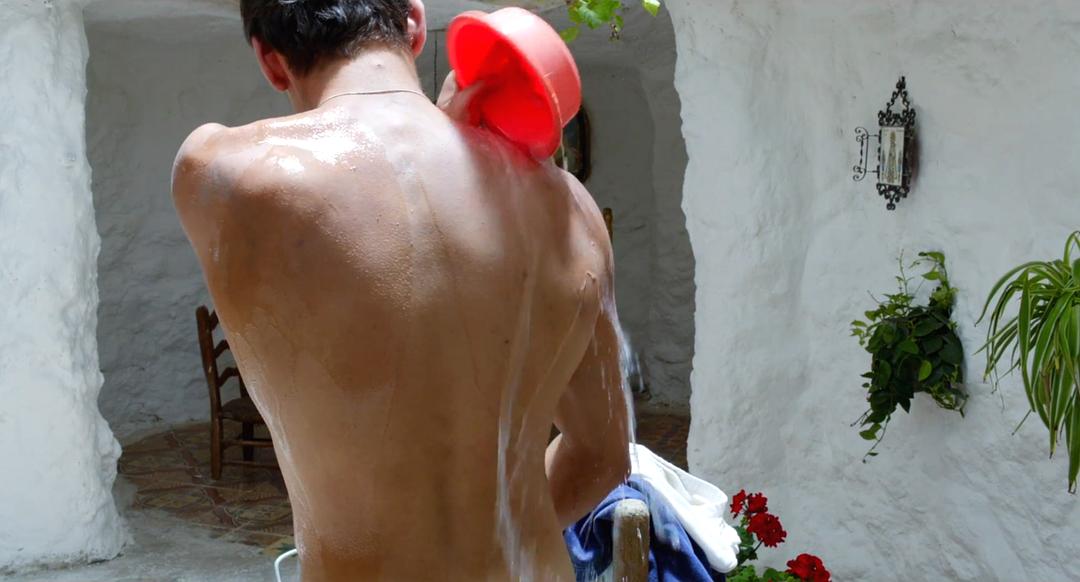 《痛苦与荣耀》剧照第30张图片