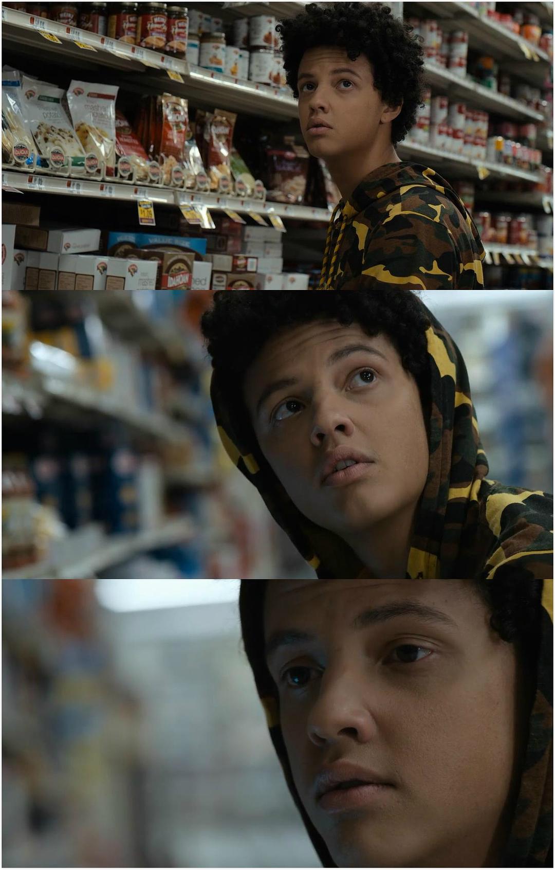 《奇异镇第一季》海报第25张图片