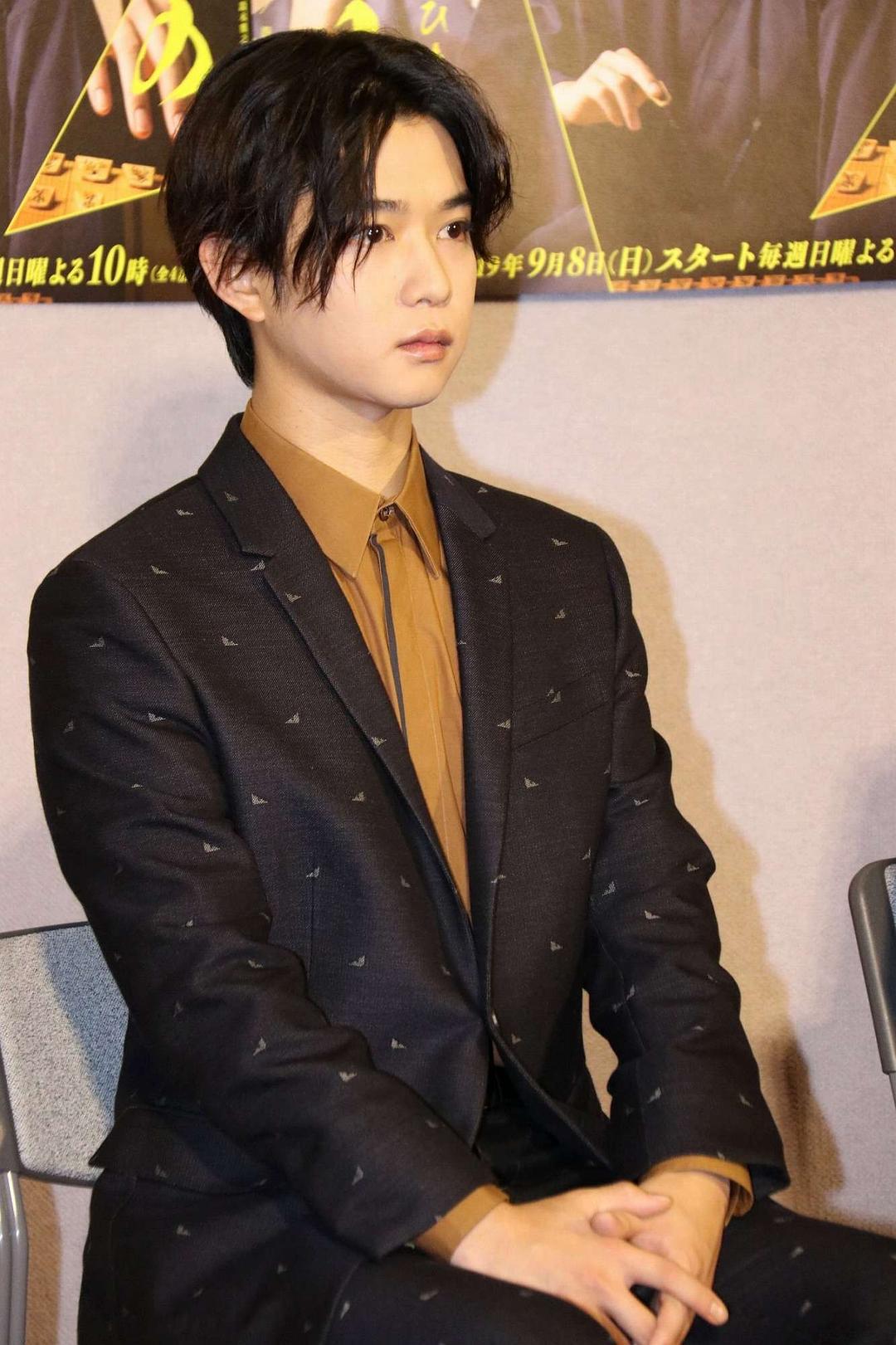 《棋盘上的向日葵》海报第11张图片