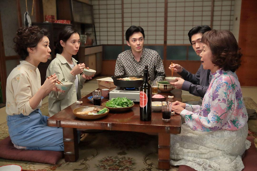 《绯红》剧照第28张图片