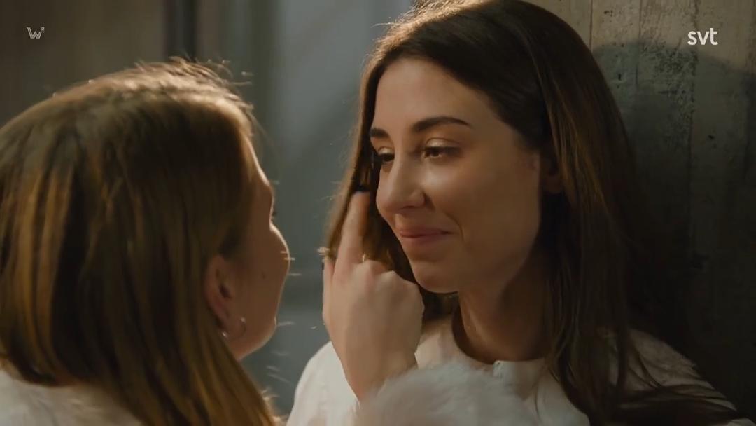 《无可救药第二季》剧照第5张图片