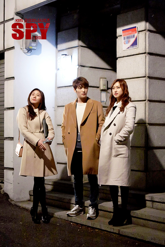 《间谍》海报第7张图片