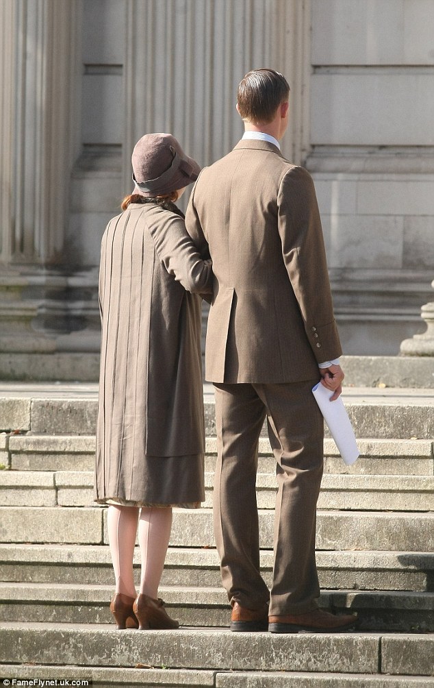 《衰落与瓦解》海报第41张图片