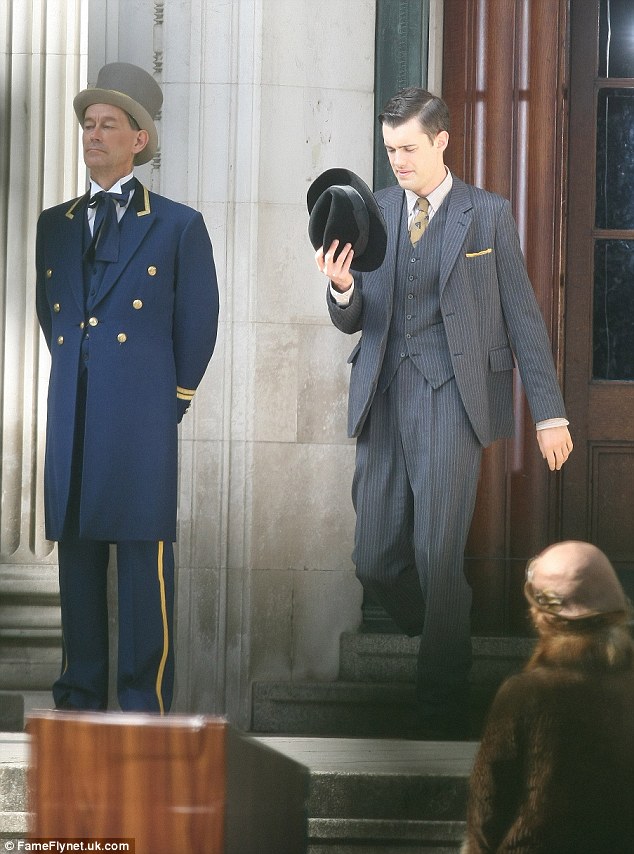 《衰落与瓦解》海报第43张图片