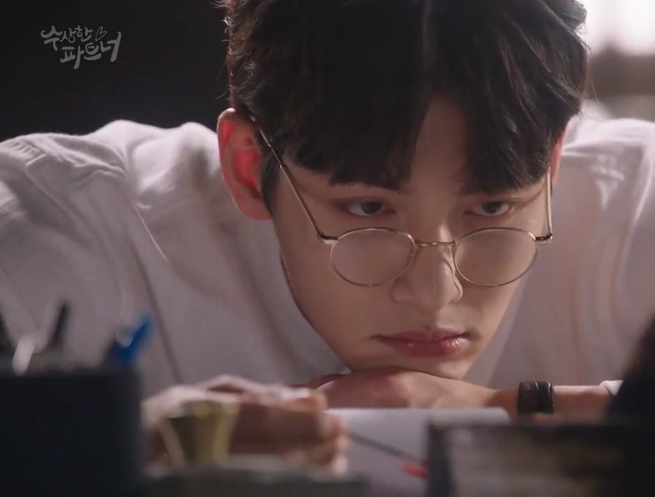 《奇怪的搭档》剧照第31张图片