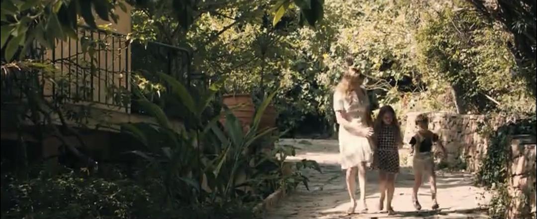 《以女儿之名》剧照第24张图片