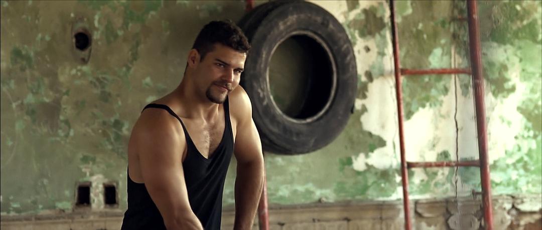 《飞不起来的童年》海报第35张图片 《飞不起来的童年》海报第35张图片