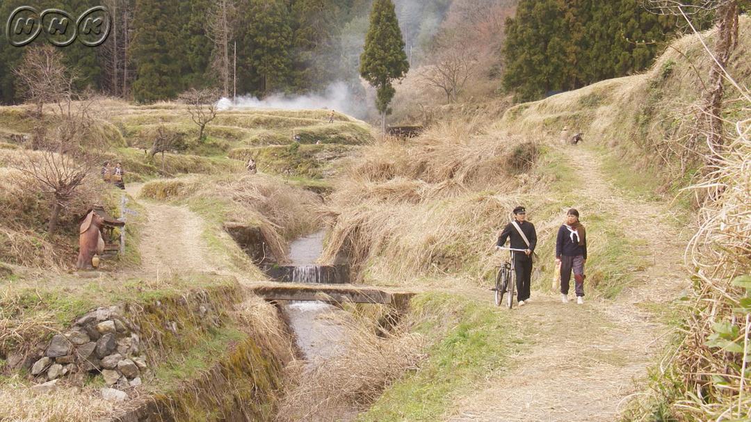 《绯红》剧照第14张图片