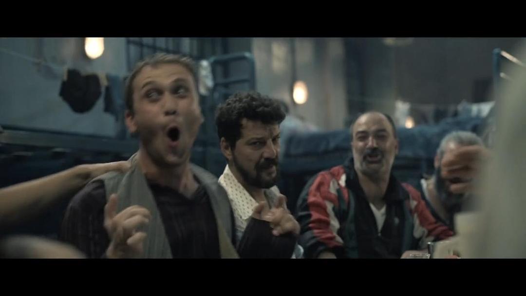 《7号房的礼物(土耳其版)》海报第41张图片