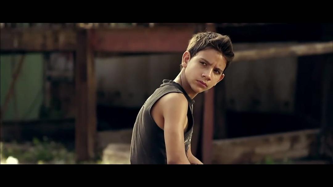 《飞不起来的童年》海报第42张图片 《飞不起来的童年》海报第42张图片