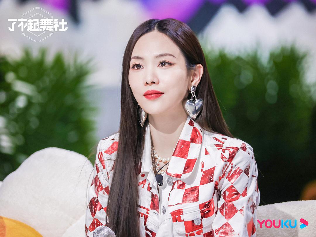 《了不起!舞社》剧照