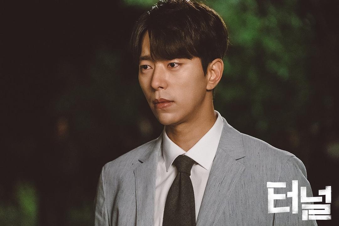 《隧道》剧照第54张图片 《隧道》剧照第54张图片