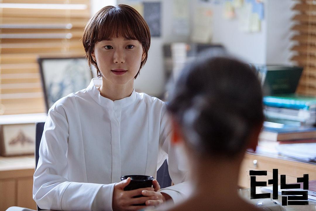 《隧道》剧照第38张图片 《隧道》剧照第38张图片